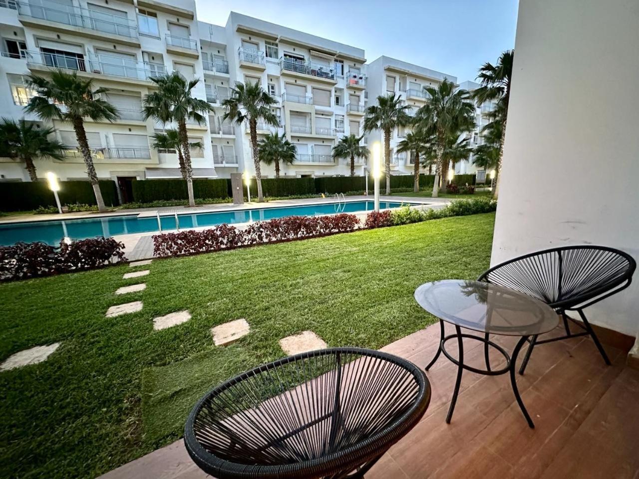 Apparemment De Luxe Vue Piscine Apartment Bouznika Bagian luar foto