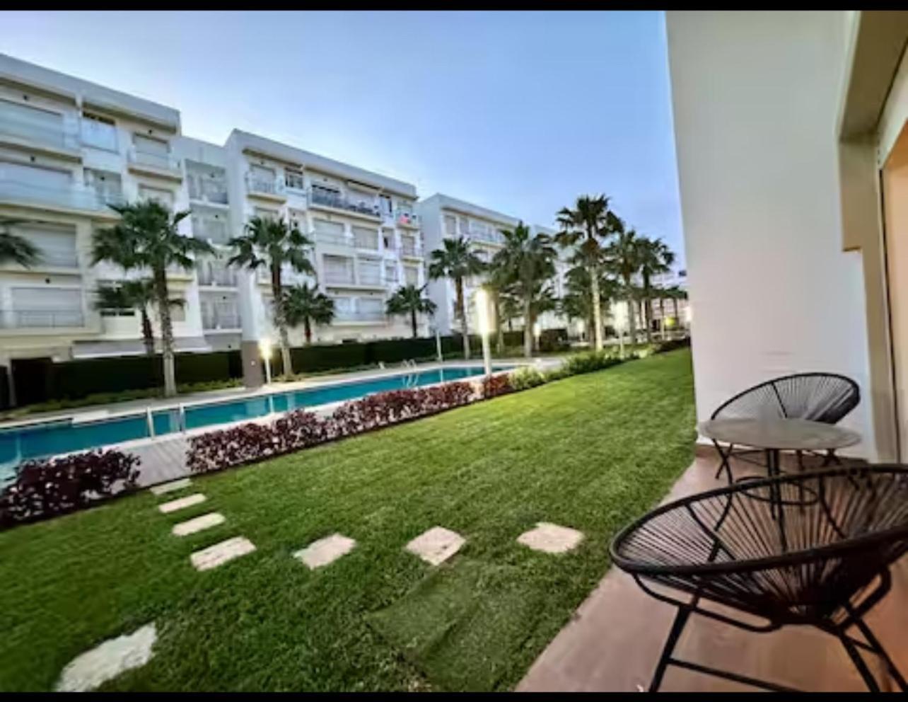 Apparemment De Luxe Vue Piscine Apartment Bouznika Bagian luar foto